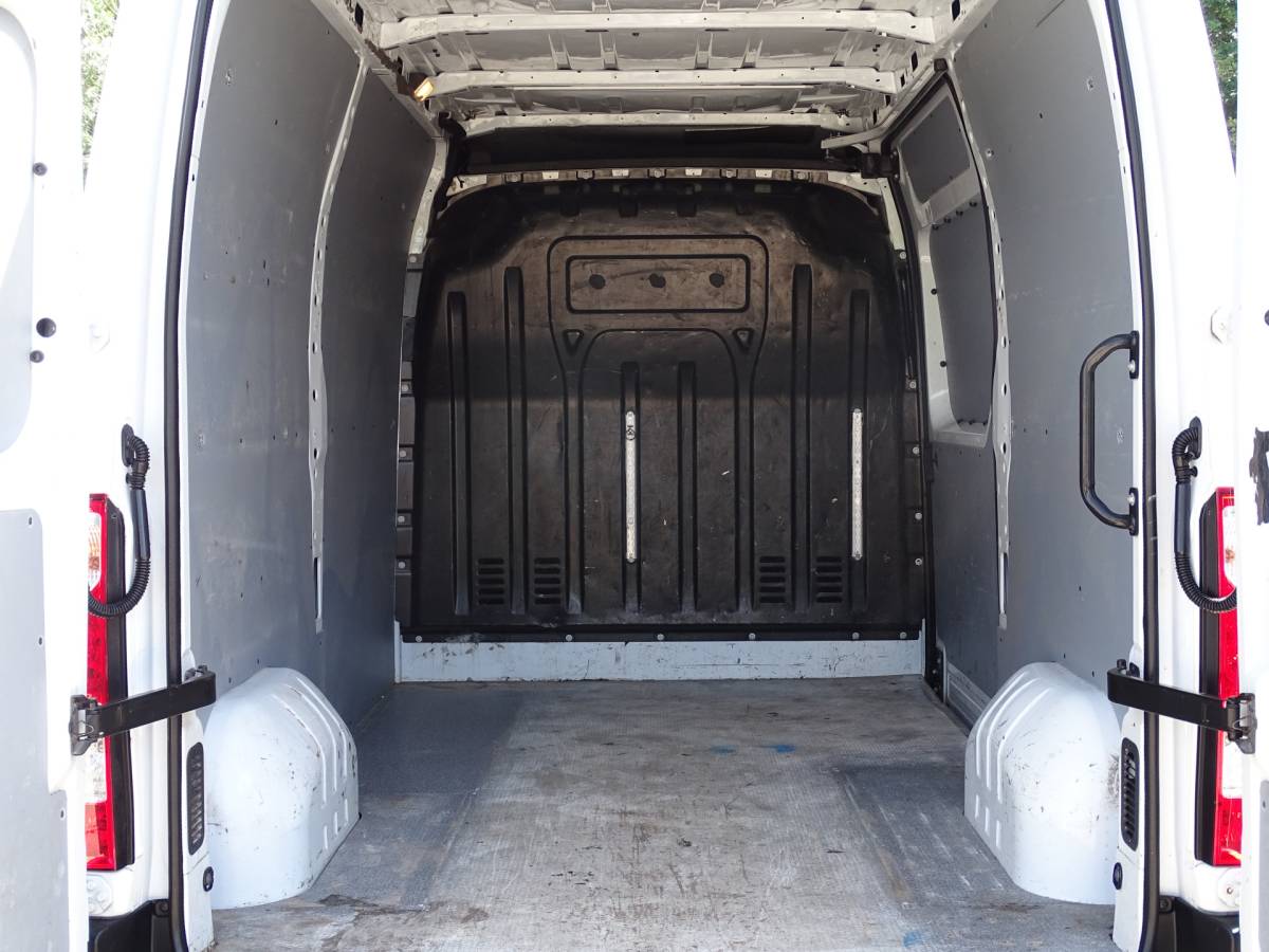 Renault Master Renault Master T35 2.3 dCi 150 L2H2 Energy