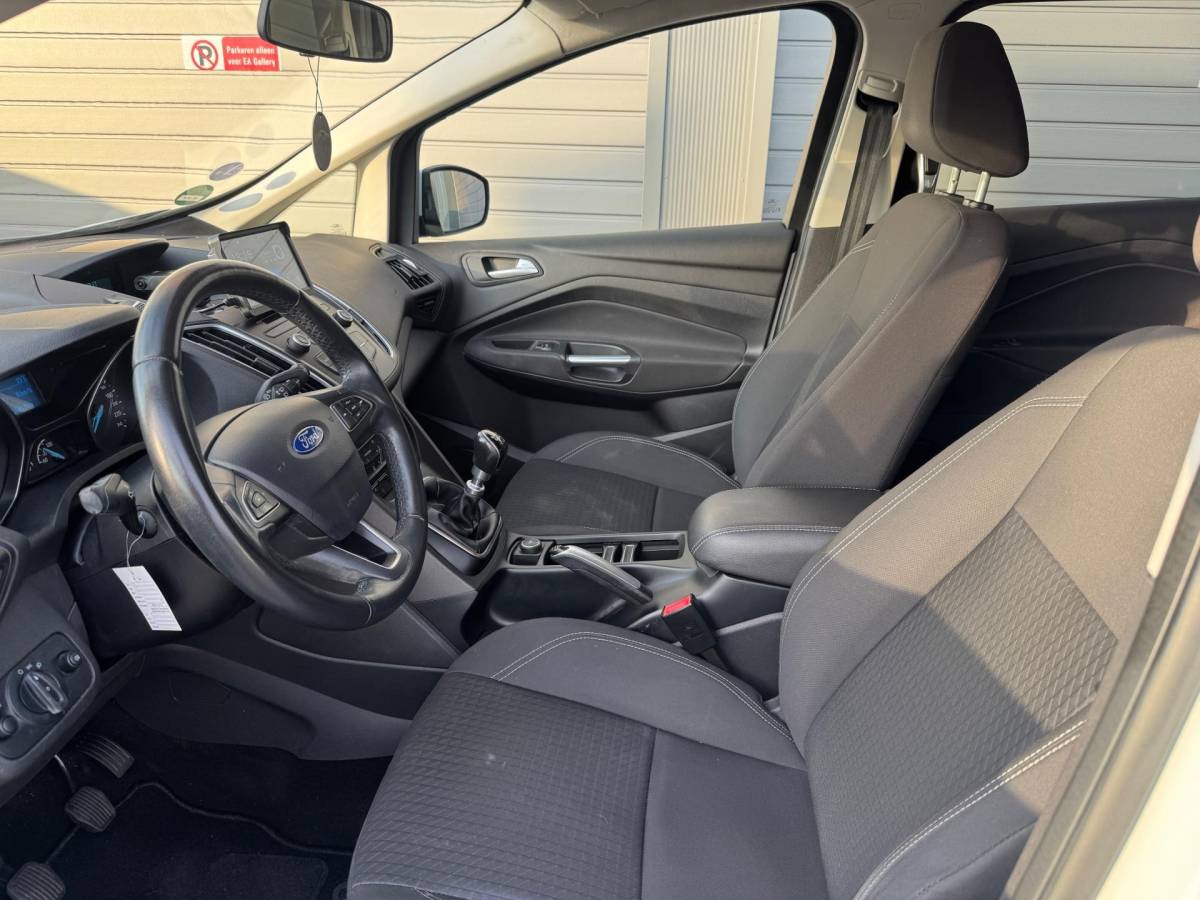 Ford Grand C-Max Ford GRAND C-MAX 1.0 Ambiente | CarPlay | Camera | Airco |