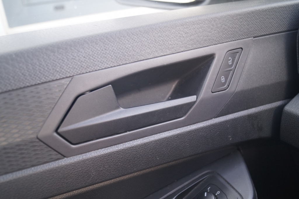Volkswagen Caddy Volkswagen Caddy 2.0 TDI Comfort Cargo -AIRCO-PDC-CRUISE-CARPLAY-