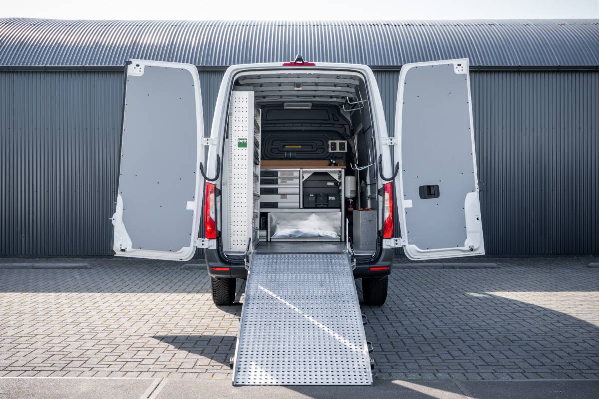 Mercedes-Benz Sprinter Mercedes-Benz Sprinter 311 CDI RWD L2H2 | Volledig Ingericht | Mbux | Camera | Carplay | Climatronic