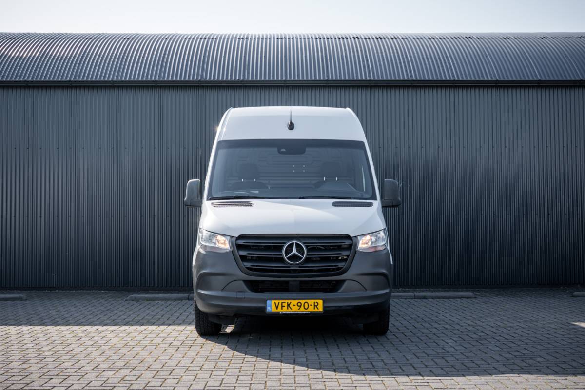 Mercedes-Benz Sprinter Mercedes-Benz Sprinter 311 CDI RWD L2H2 | Volledig Ingericht | Mbux | Camera | Carplay | Climatronic