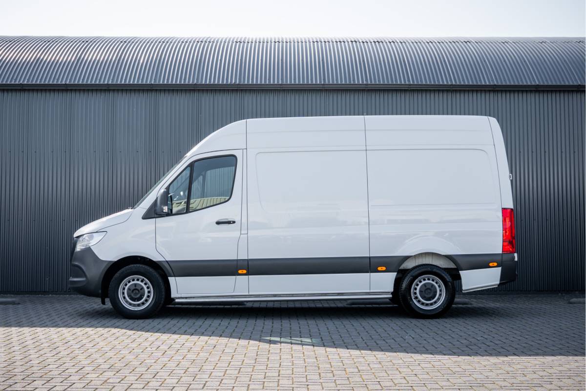 Mercedes-Benz Sprinter Mercedes-Benz Sprinter 311 CDI RWD L2H2 | Volledig Ingericht | Mbux | Camera | Carplay | Climatronic