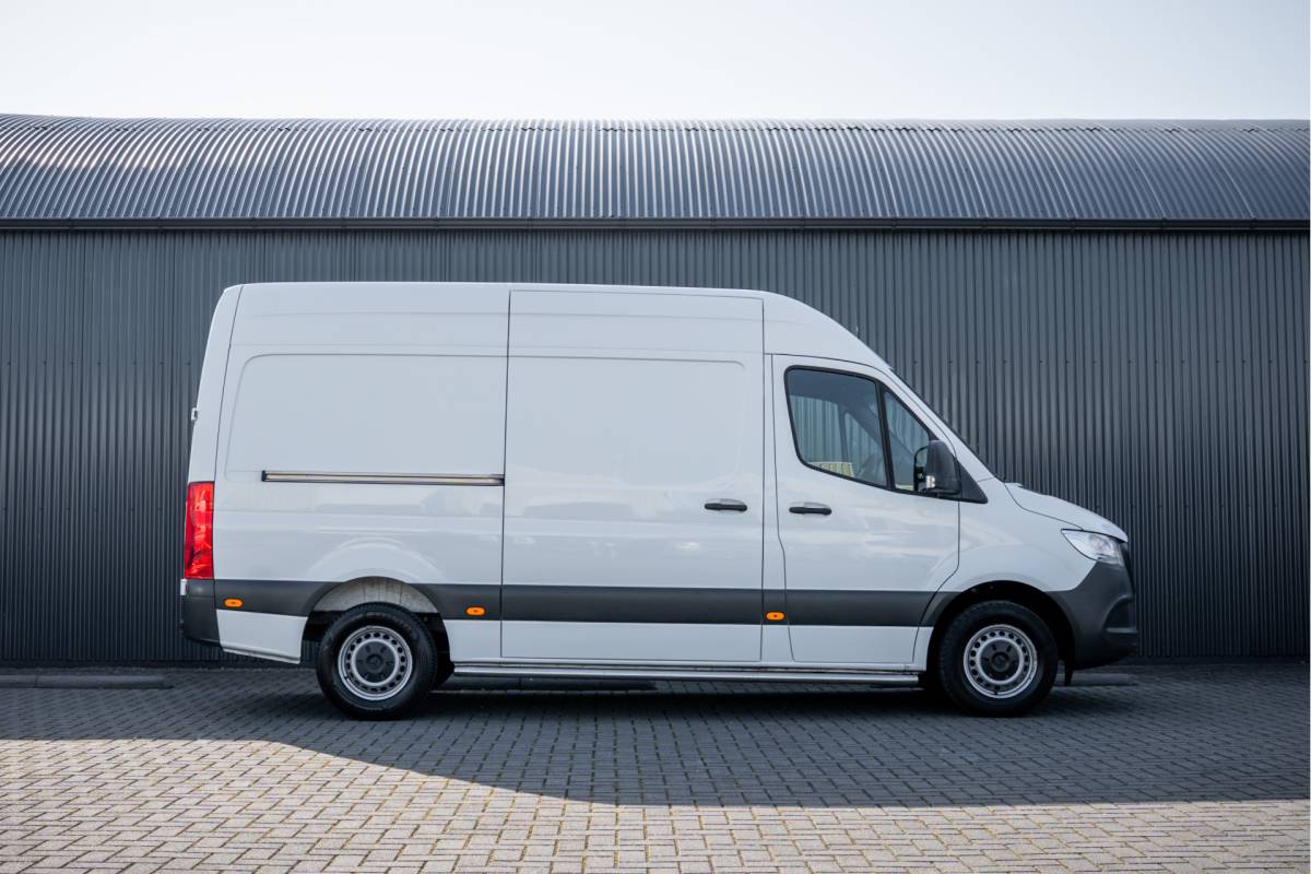 Mercedes-Benz Sprinter Mercedes-Benz Sprinter 311 CDI RWD L2H2 | Volledig Ingericht | Mbux | Camera | Carplay | Climatronic