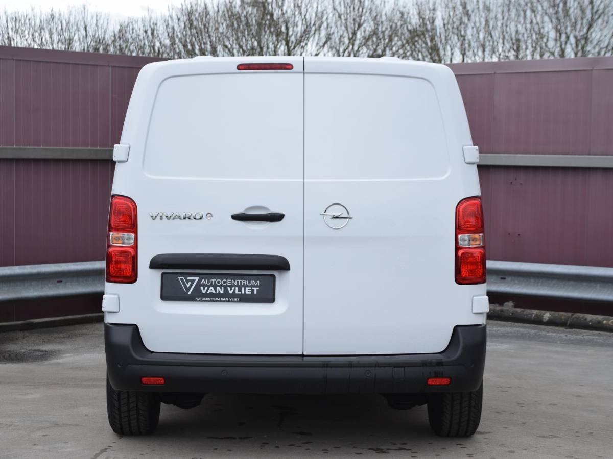 Opel Vivaro-e Opel Vivaro Electric L2 75 kWh | tot 8 jaar garantie | Apple Carplay | camera | dodehoekwaarschuwing | parkeersensoren voor & achter | Comfort tussenschot | laadruimtebetimmering