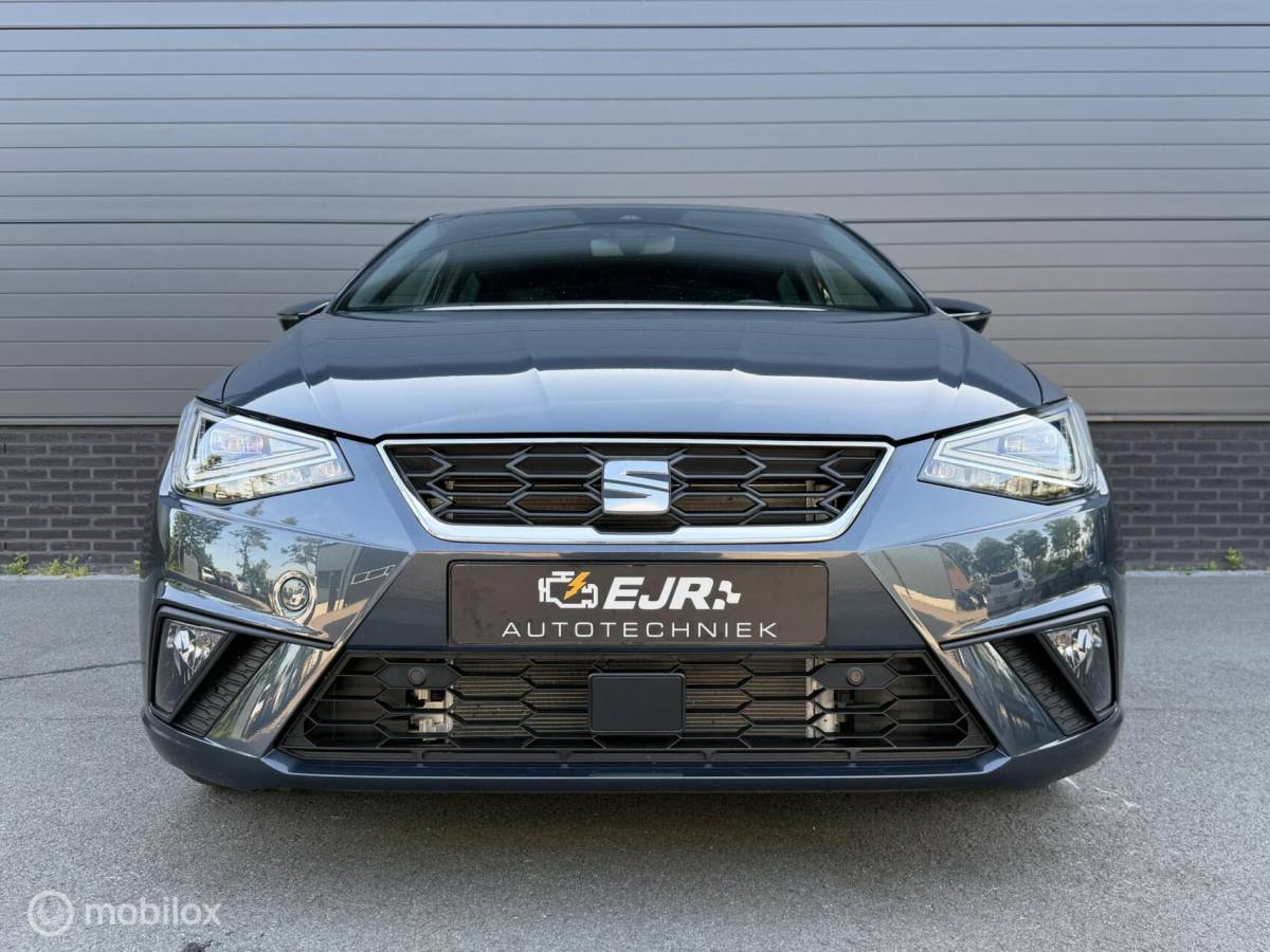 SEAT Ibiza Seat Ibiza 1.0 TSI FR Business Intense Plus CARPLAY*PANO*CLIMA*STOELVERW*ADABCR*ACC