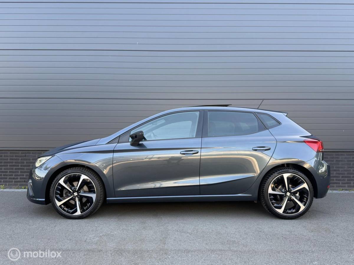 SEAT Ibiza Seat Ibiza 1.0 TSI FR Business Intense Plus CARPLAY*PANO*CLIMA*STOELVERW*ADABCR*ACC