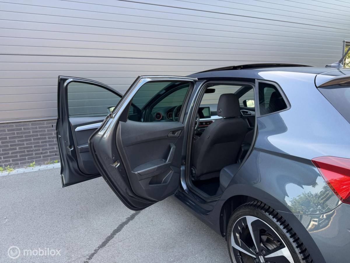 SEAT Ibiza Seat Ibiza 1.0 TSI FR Business Intense Plus CARPLAY*PANO*CLIMA*STOELVERW*ADABCR*ACC