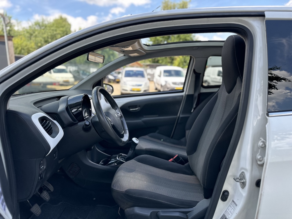 Peugeot 108 Peugeot 108 1.0 e-VTi Cabrio*Navi*NAP*5DRS*KEYLESS*MultiMedia scherm