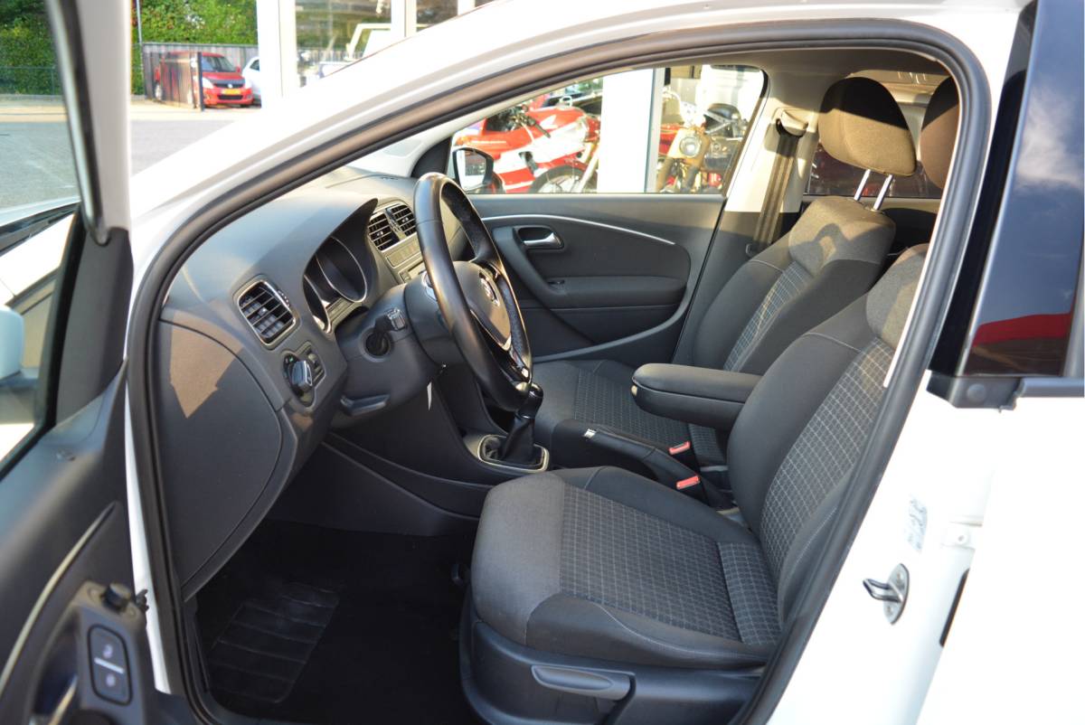 Volkswagen Polo Volkswagen Polo 1.2 90PK TSI Comfortline Executive | Cruise | CarPlay | Orig. NL | NAP |