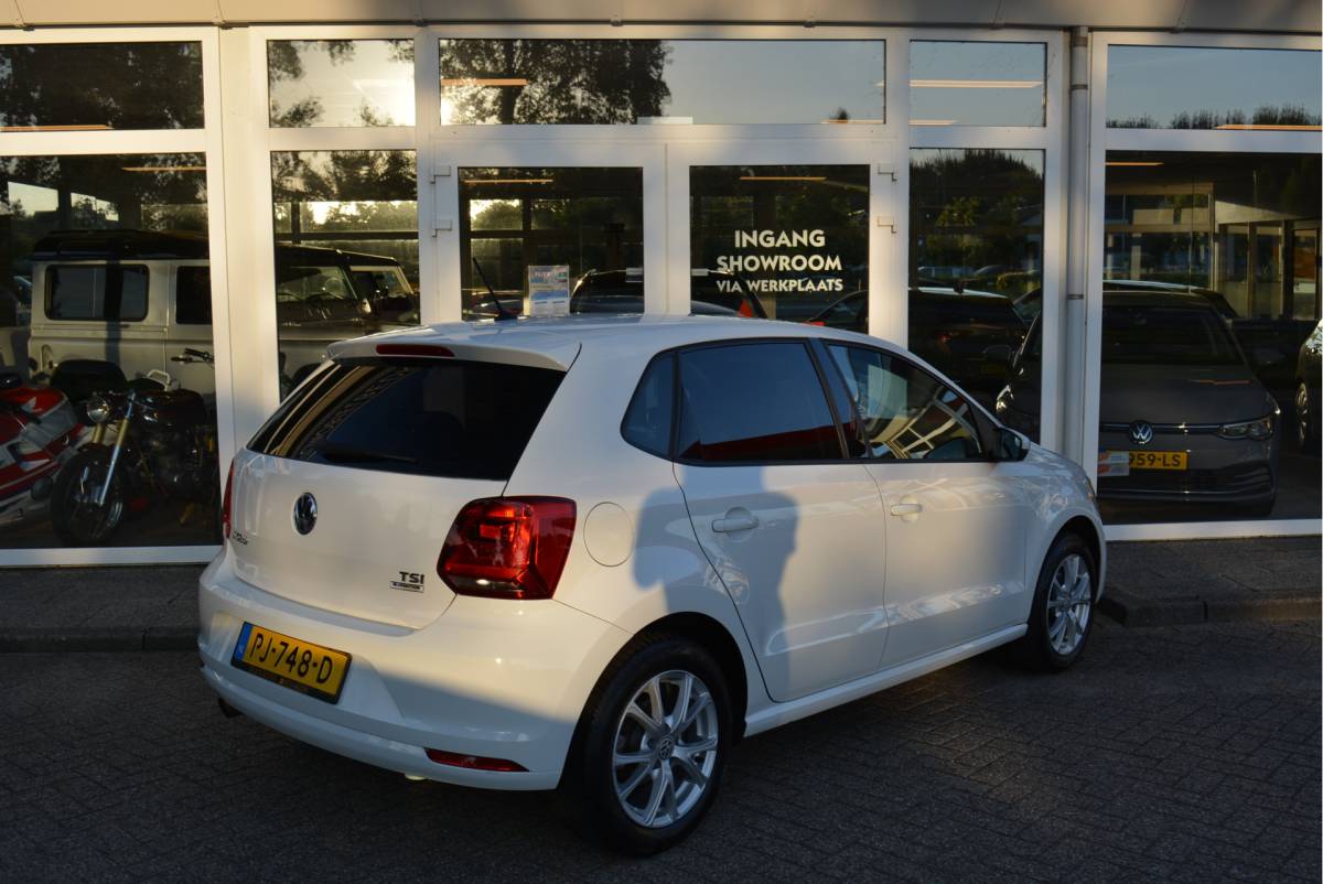 Volkswagen Polo Volkswagen Polo 1.2 90PK TSI Comfortline Executive | Cruise | CarPlay | Orig. NL | NAP |