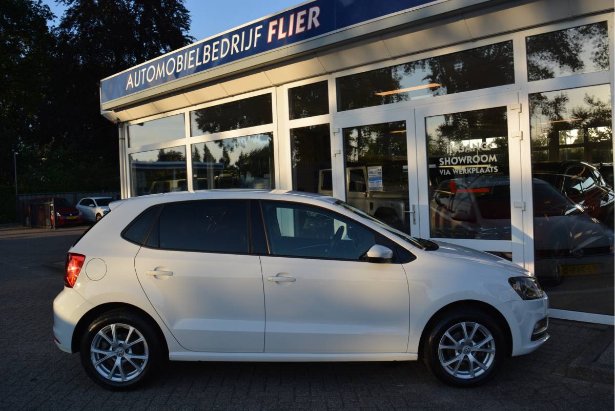 Volkswagen Polo Volkswagen Polo 1.2 90PK TSI Comfortline Executive | Cruise | CarPlay | Orig. NL | NAP |