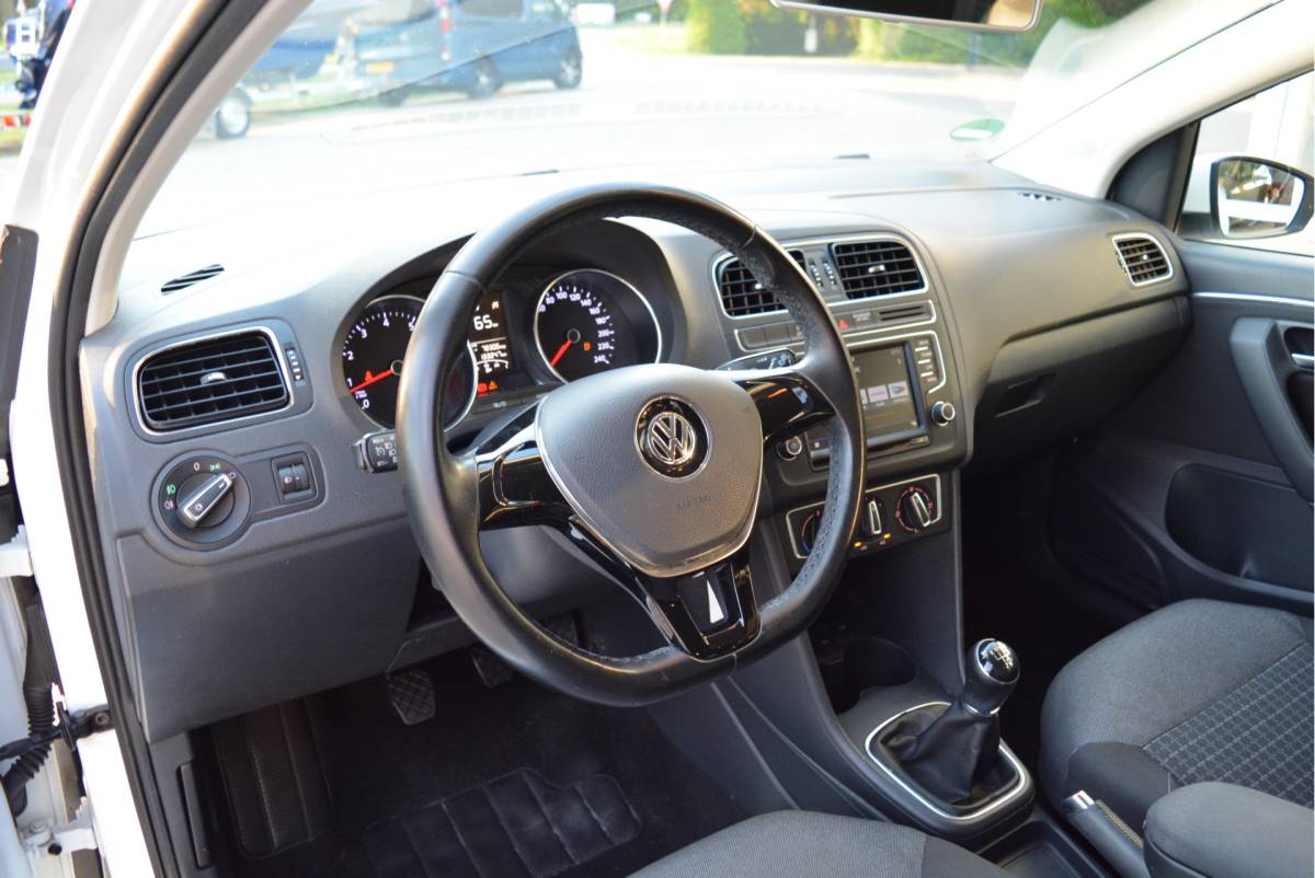 Volkswagen Polo Volkswagen Polo 1.2 90PK TSI Comfortline Executive | Cruise | CarPlay | Orig. NL | NAP |