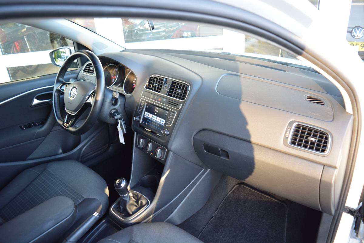 Volkswagen Polo Volkswagen Polo 1.2 90PK TSI Comfortline Executive | Cruise | CarPlay | Orig. NL | NAP |