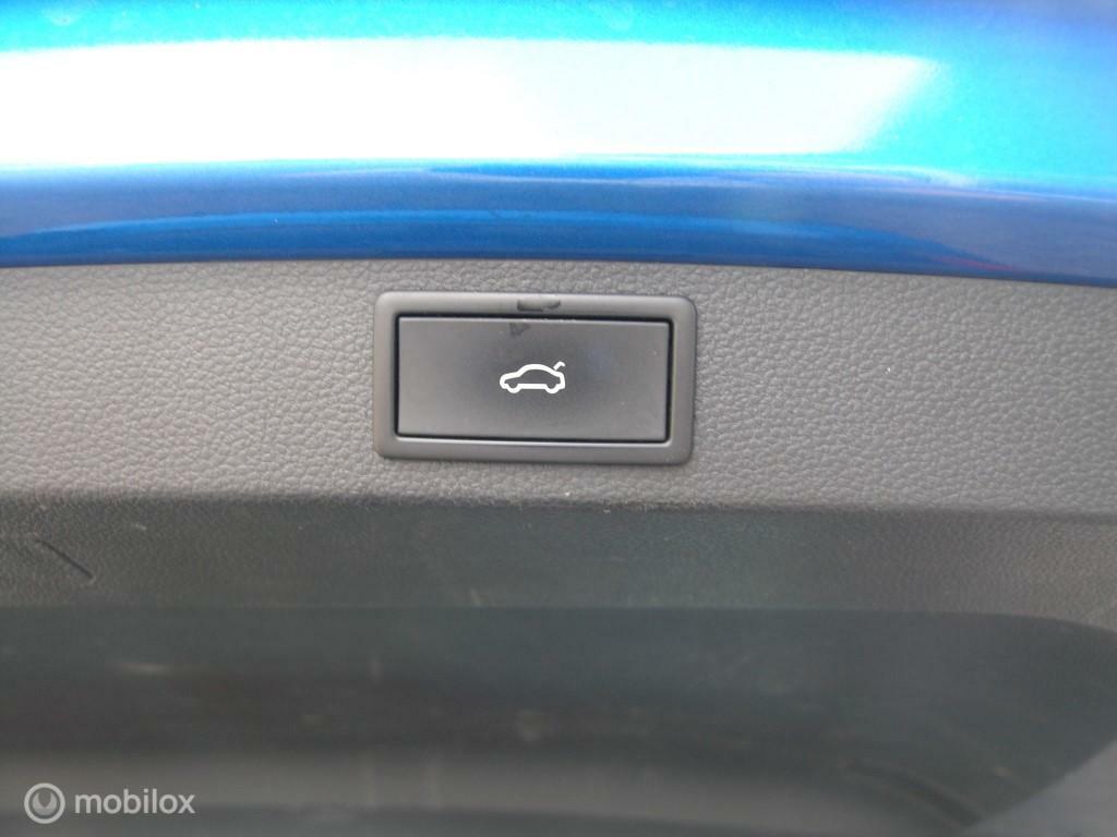 Škoda Karoq Skoda Karoq 1.5 TSI ACT Sportline Pano/ACC/Virtual/Newmodel