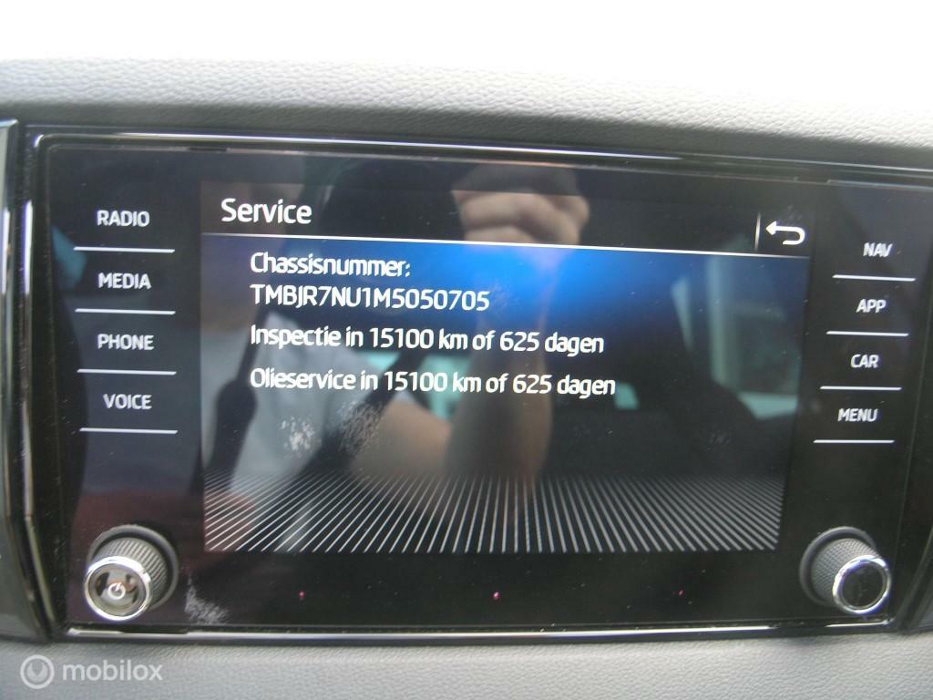 Škoda Karoq Skoda Karoq 1.5 TSI ACT Sportline Pano/ACC/Virtual/Newmodel