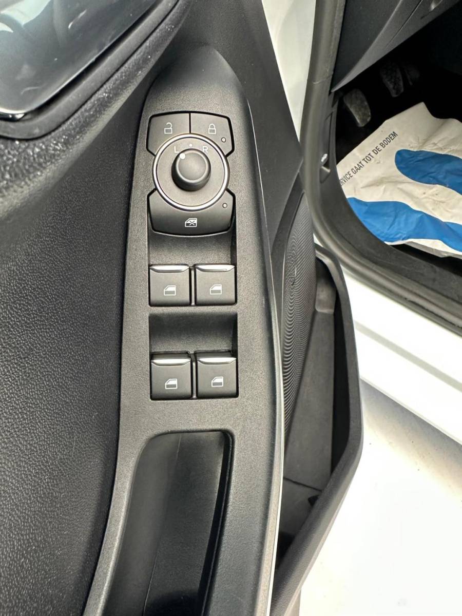 Ford Fiesta Ford Fiesta 1.0 EcoBoost Hybrid Titanium