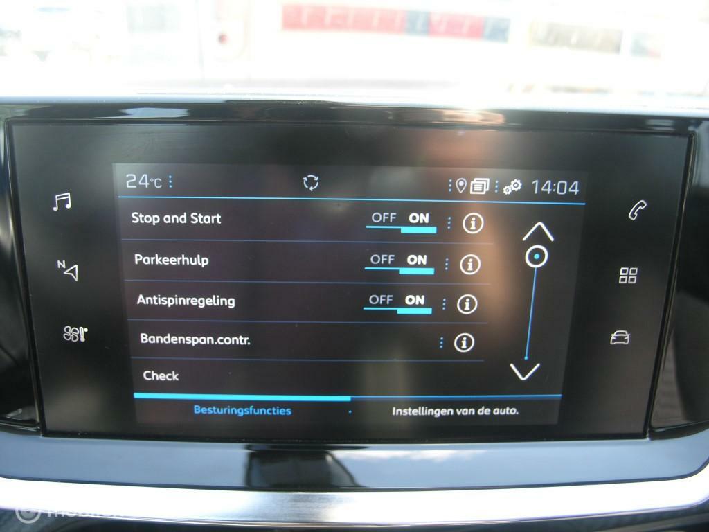 Peugeot 2008 Peugeot 2008 1.2 PureTech Active Led/Lane-Assist/Navi/NAP/PDC