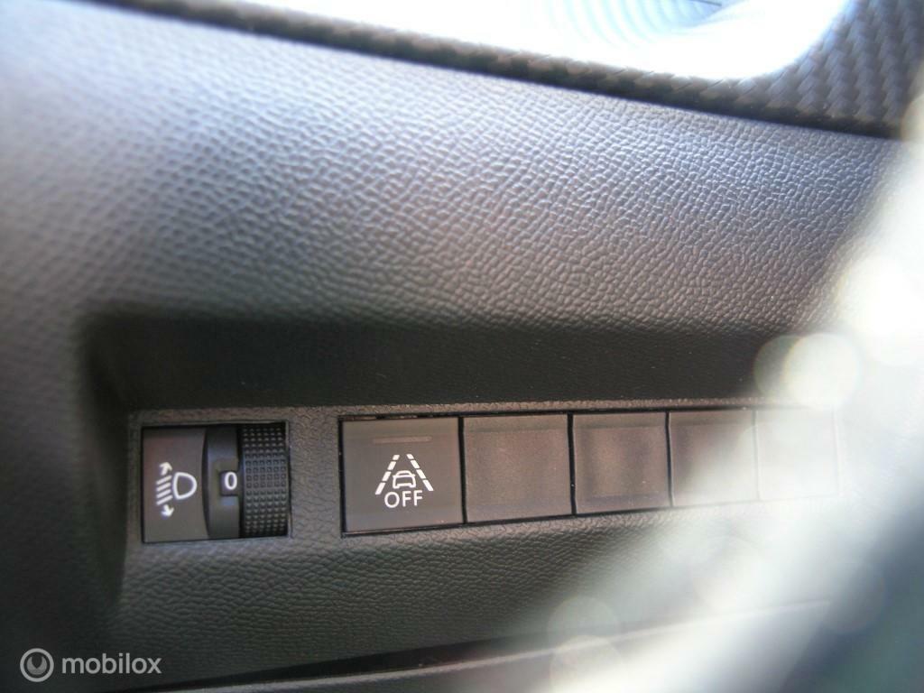 Peugeot 2008 Peugeot 2008 1.2 PureTech Active Led/Lane-Assist/Navi/NAP/PDC