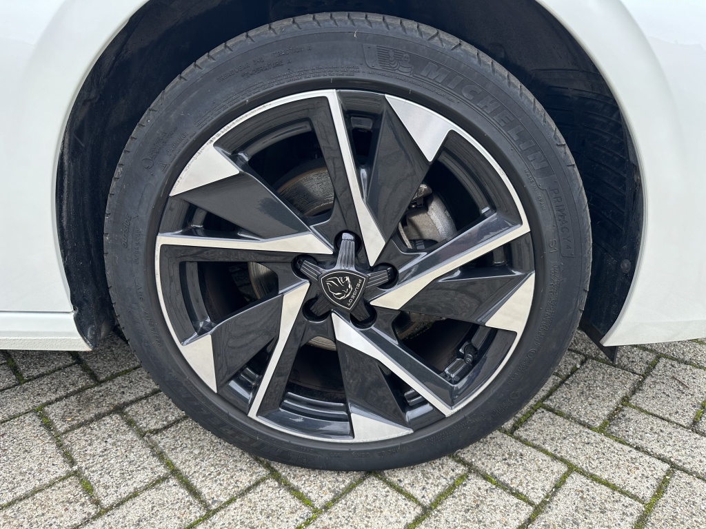 Peugeot 308 Peugeot 308 1.2 Allure Pack 130 PK | Echte rijklaarprijs |
