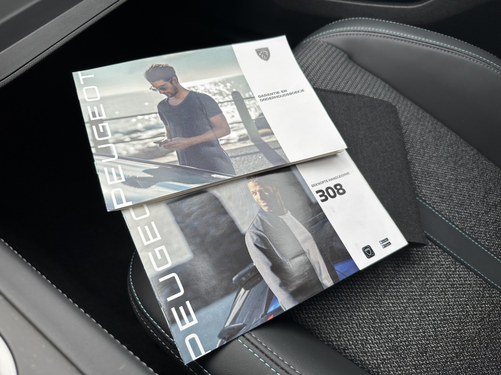 Peugeot 308 Peugeot 308 1.2 Allure Pack 130 PK | Echte rijklaarprijs |