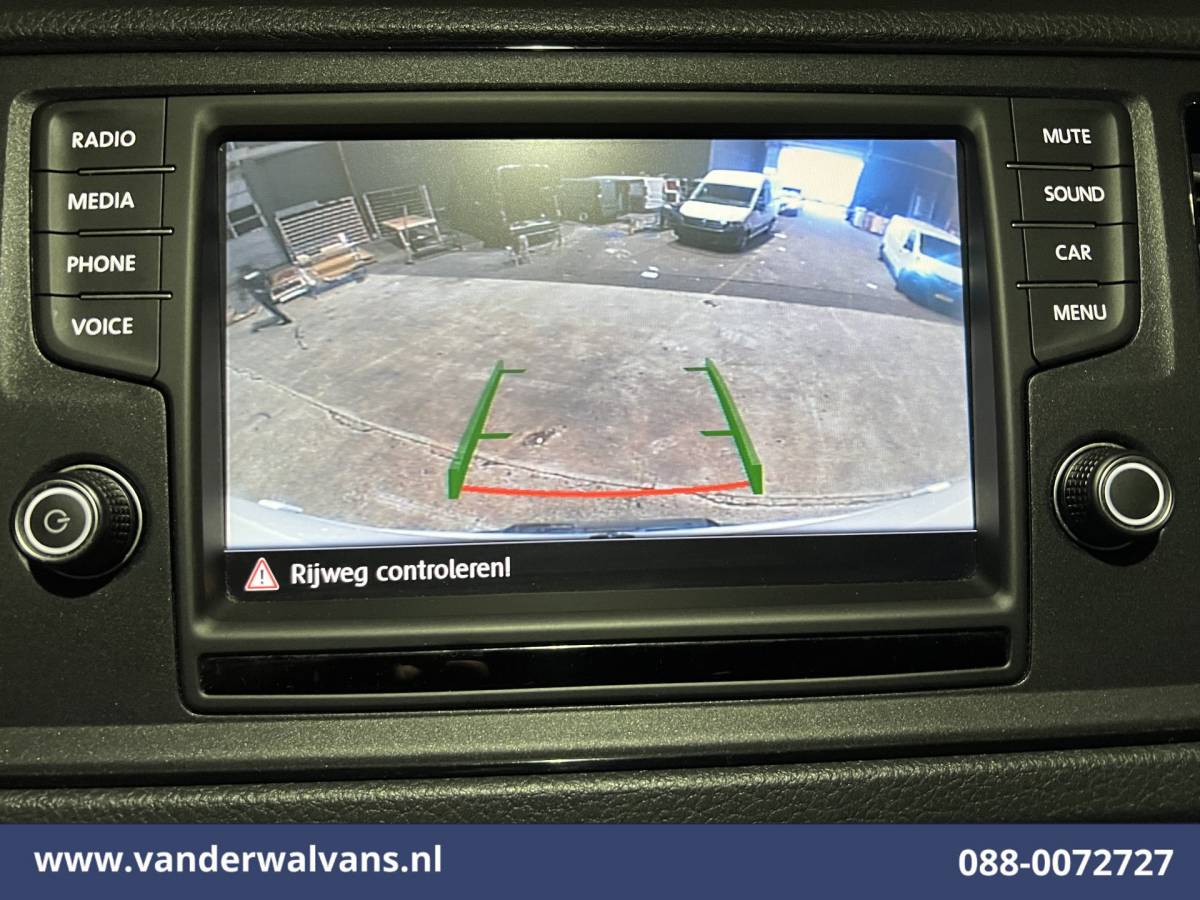 Volkswagen Crafter Volkswagen Crafter 2.0 TDI 140pk L3H3 L2H2 Euro6 Airco | Camera | Apple Carplay | Cruisecontrol Android Auto
