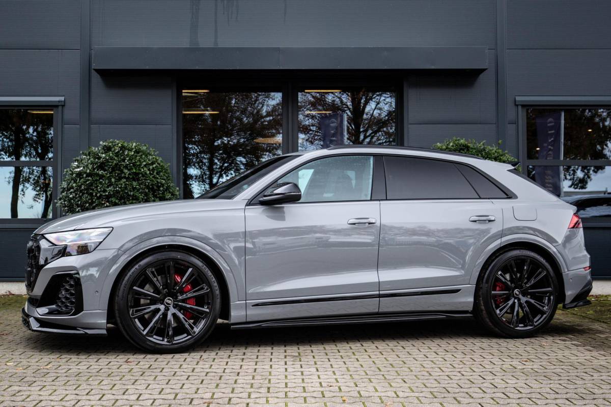 Audi Q8 Audi Q8 60 TFSI e Competition 490pk, Nardo, Full-options 2026