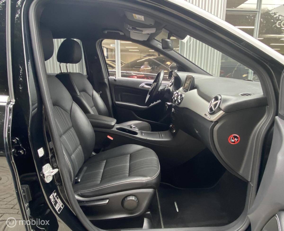 Mercedes-Benz B-Klasse Mercedes B-klasse 220 4MATIC HALF/LEDER, NAVI, CRUISE, PDC V+A, 184 PK