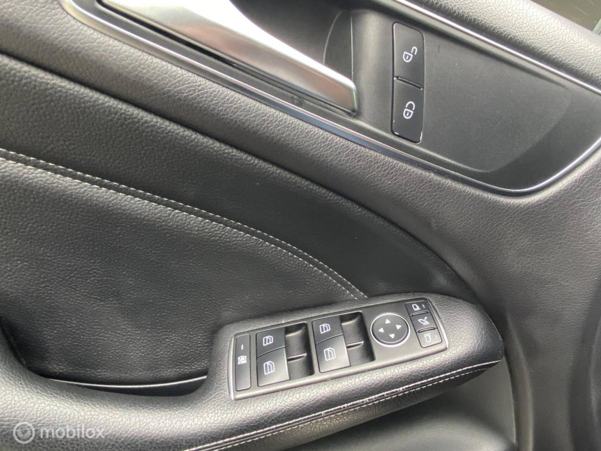 Mercedes-Benz B-Klasse Mercedes B-klasse 220 4MATIC HALF/LEDER, NAVI, CRUISE, PDC V+A, 184 PK