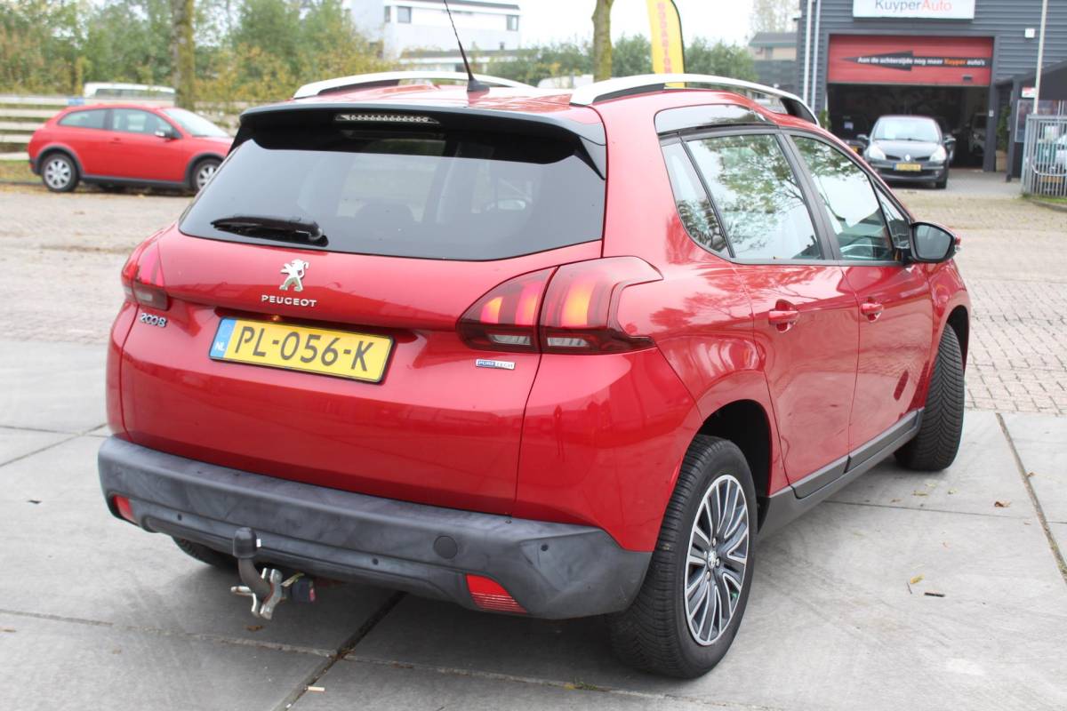 Peugeot 2008 Peugeot 2008 1.2 PureTech Blue Lion nap AUTOMAAT PANORAMA MULTIMEDIA NAVI AIRCO CRUISE TREKHAAK ETC