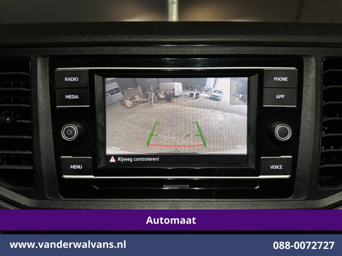 Volkswagen Crafter Volkswagen Crafter 2.0 TDI 140pk Automaat L4H3 L3H2 Euro6 Airco | Camera | Apple Carplay Android Auto, Chauffeursstoel, Stoelverwarming, 3000kg Trekhaak