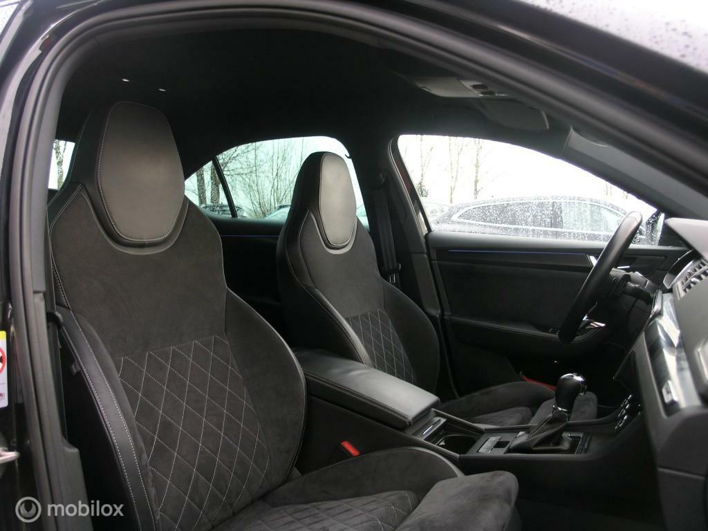 Škoda Superb Skoda Superb 1.5 TSI ACT Sportline Full Options ACC/Virtual-CP