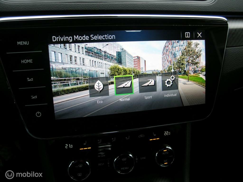 Škoda Superb Skoda Superb 1.5 TSI ACT Sportline Full Options ACC/Virtual-CP