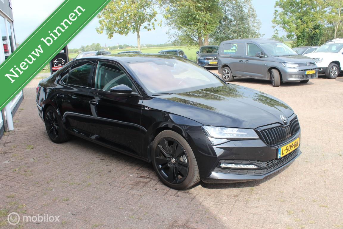 Škoda Superb Skoda Superb 1.5 TSI ACT Sportline Full Options ACC/Virtual-CP