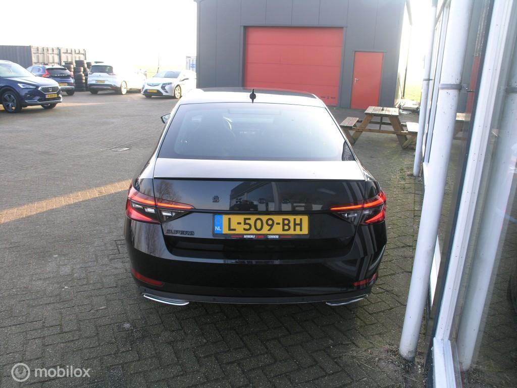Škoda Superb Skoda Superb 1.5 TSI ACT Sportline Full Options ACC/Virtual-CP