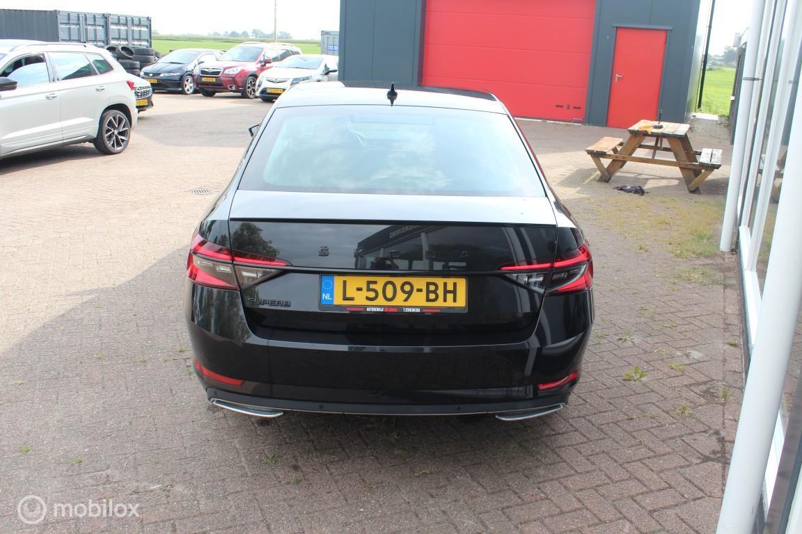 Škoda Superb Skoda Superb 1.5 TSI ACT Sportline Full Options ACC/Virtual-CP