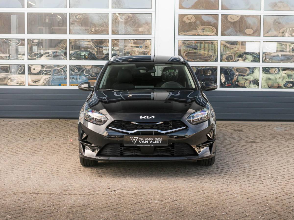 Kia Ceed Sportswagon Kia Ceed Sportswagon 1.0 T-GDi DynamicPlusLine | Uit voorraad leverbaar | Keyless | Stoel-/stuurverwarming | Priv. glass | Navi | Carplay | Clima