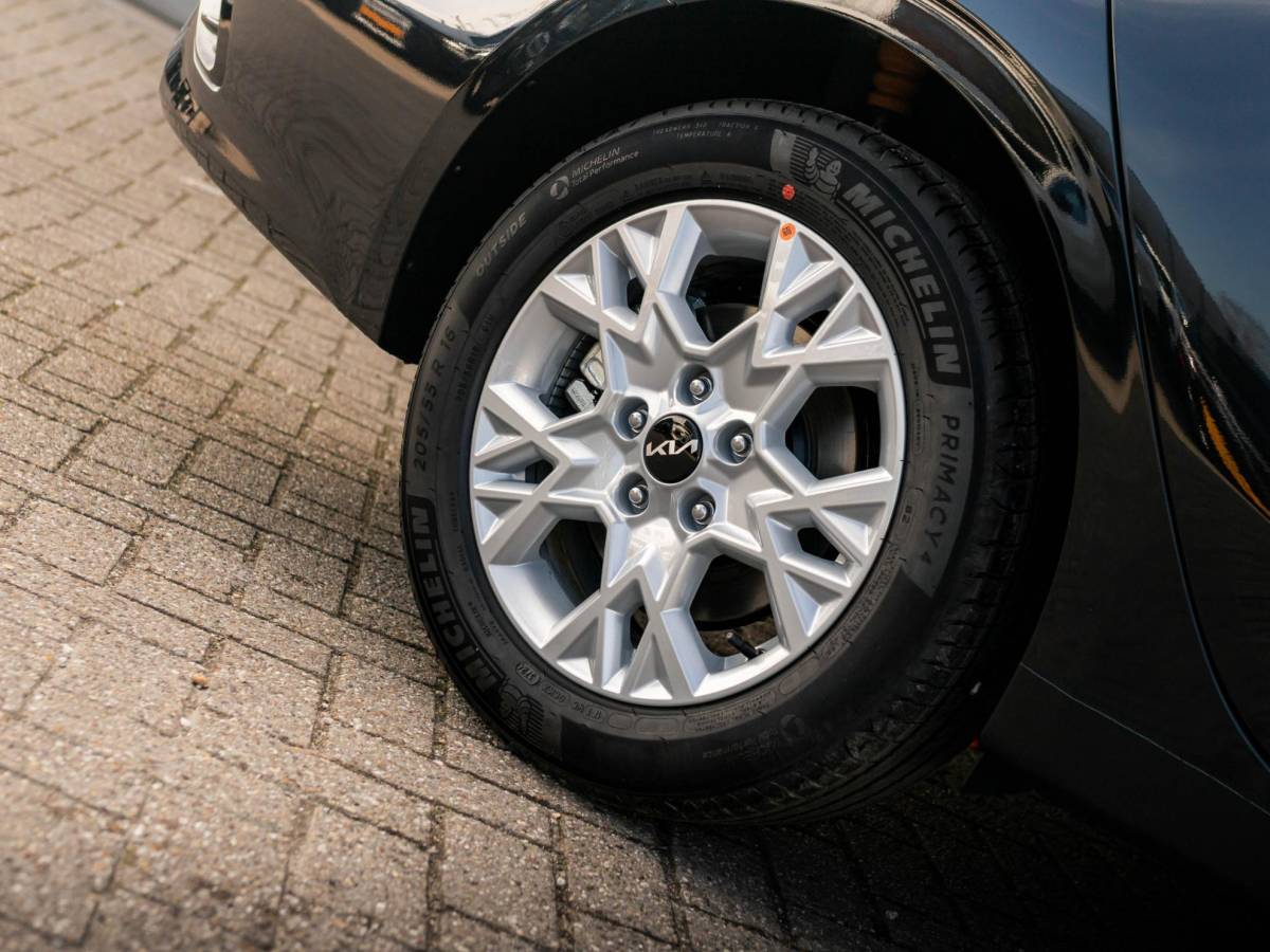 Kia Ceed Sportswagon Kia Ceed Sportswagon 1.0 T-GDi DynamicPlusLine | Uit voorraad leverbaar | Keyless | Stoel-/stuurverwarming | Priv. glass | Navi | Carplay | Clima