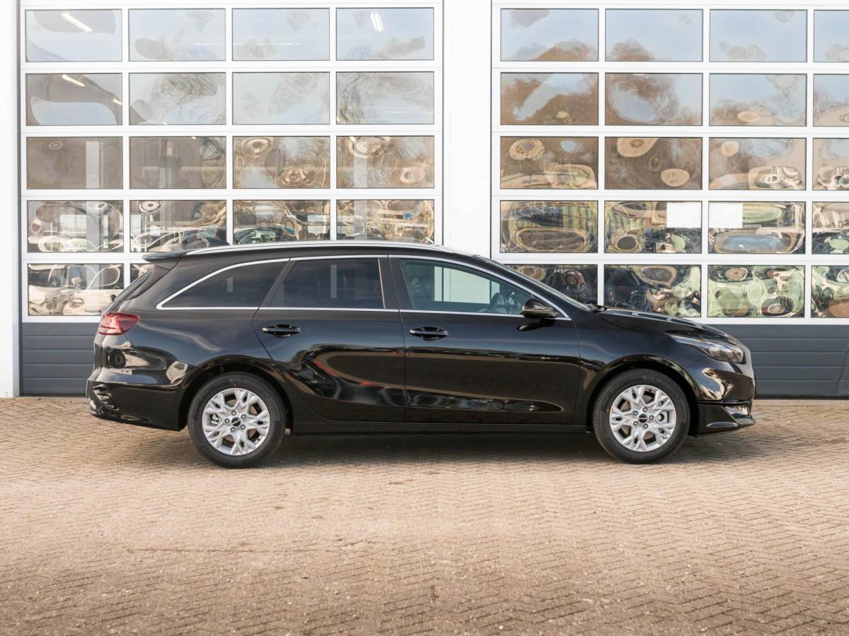 Kia Ceed Sportswagon Kia Ceed Sportswagon 1.0 T-GDi DynamicPlusLine | Uit voorraad leverbaar | Keyless | Stoel-/stuurverwarming | Priv. glass | Navi | Carplay | Clima