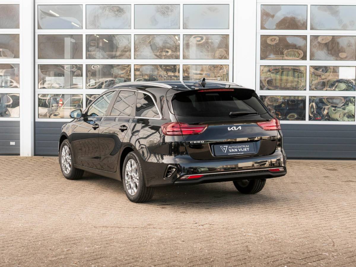 Kia Ceed Sportswagon Kia Ceed Sportswagon 1.0 T-GDi DynamicPlusLine | Uit voorraad leverbaar | Keyless | Stoel-/stuurverwarming | Priv. glass | Navi | Carplay | Clima