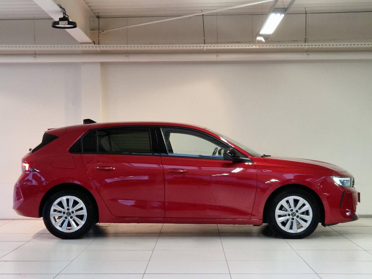 Opel Astra Opel Astra 1.2 Level 3 | Stoelverwarming | Stuurverwarming | Achteruitrijcamera | Apple CarPlay / Android Auto |