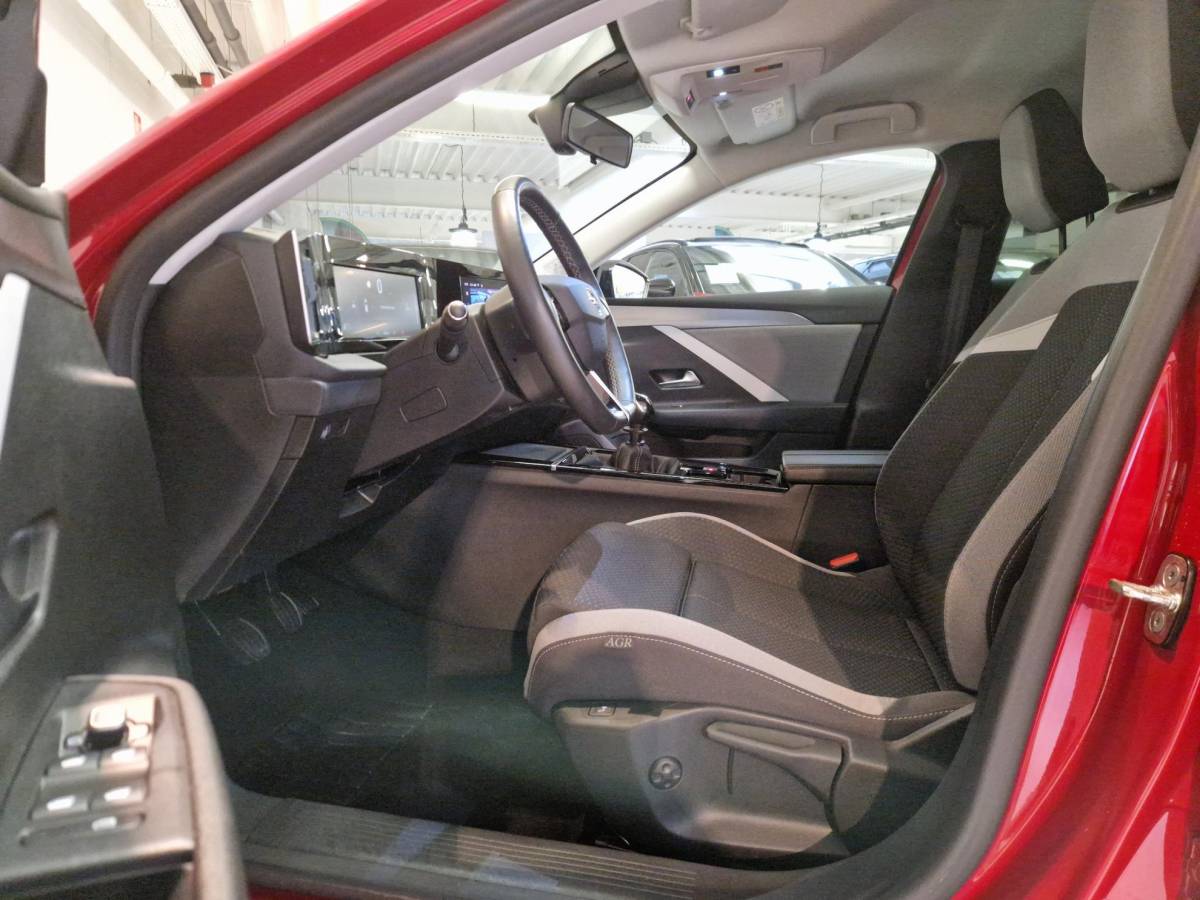 Opel Astra Opel Astra 1.2 Level 3 | Stoelverwarming | Stuurverwarming | Achteruitrijcamera | Apple CarPlay / Android Auto |