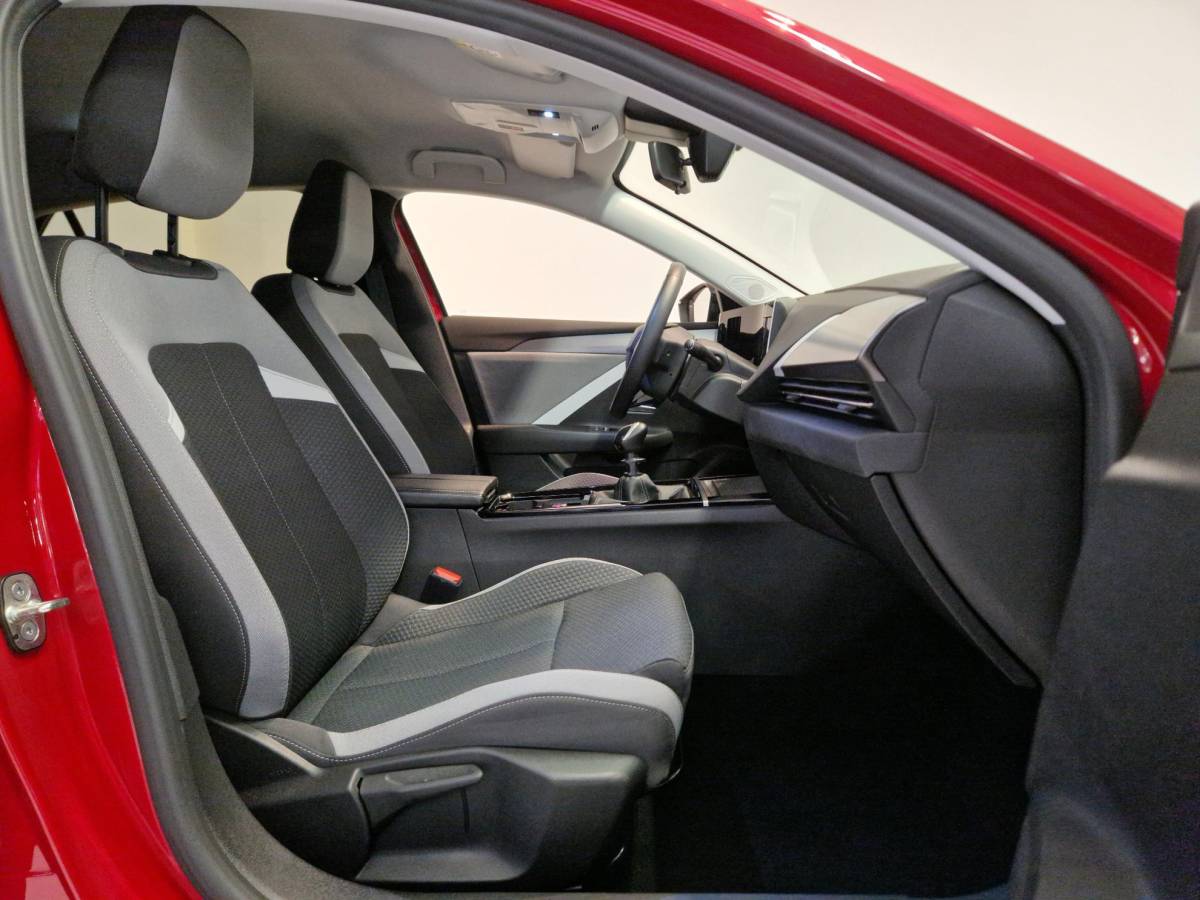 Opel Astra Opel Astra 1.2 Level 3 | Stoelverwarming | Stuurverwarming | Achteruitrijcamera | Apple CarPlay / Android Auto |