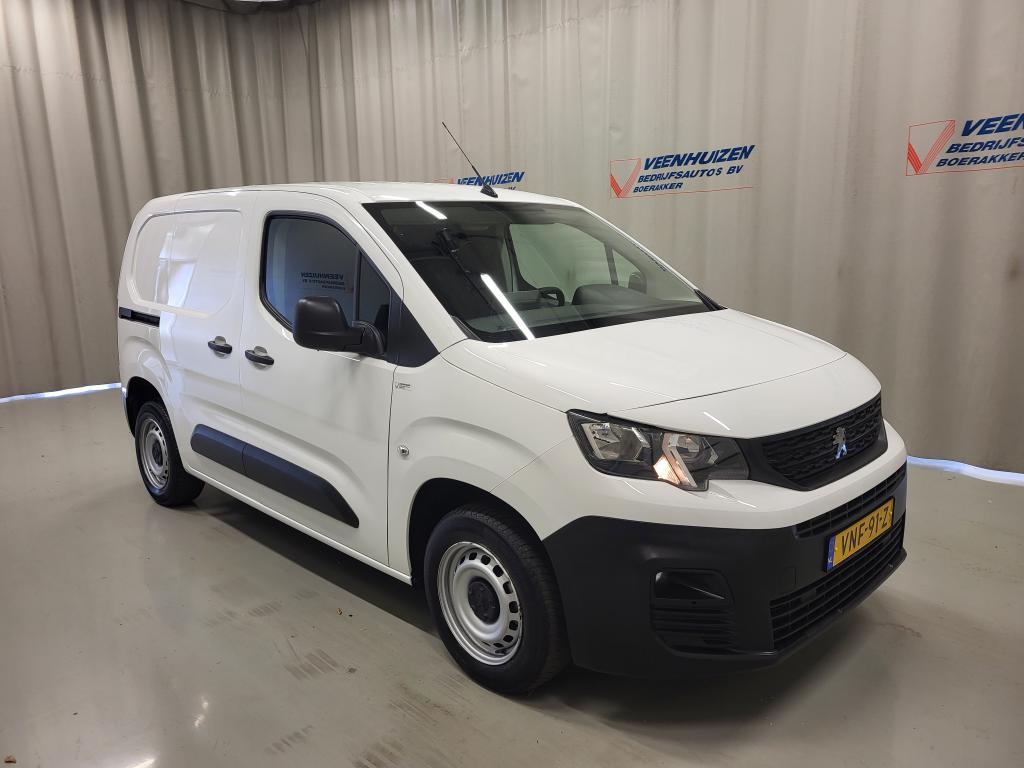 Peugeot Partner Peugeot Partner 1.2PureTech 111pk Benzine!