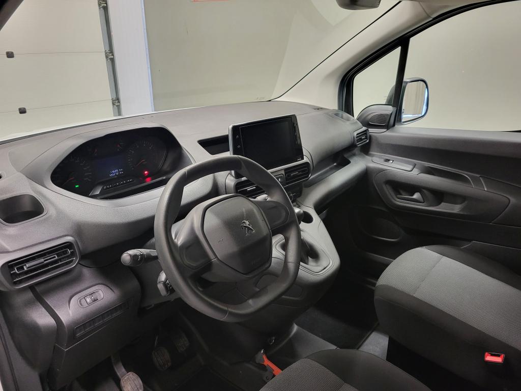 Peugeot Partner Peugeot Partner 1.2PureTech 111pk Benzine!