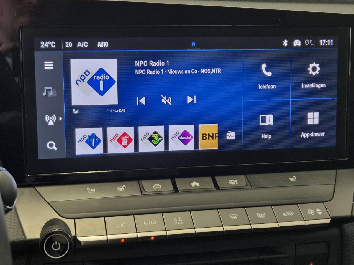 Opel Astra Opel Astra 1.2 Turbo Edition | Apple CarPlay / Android Auto | Stoel- en stuurverwarming | AGR Comfortstoel | Parkeersensoren voor en achter |