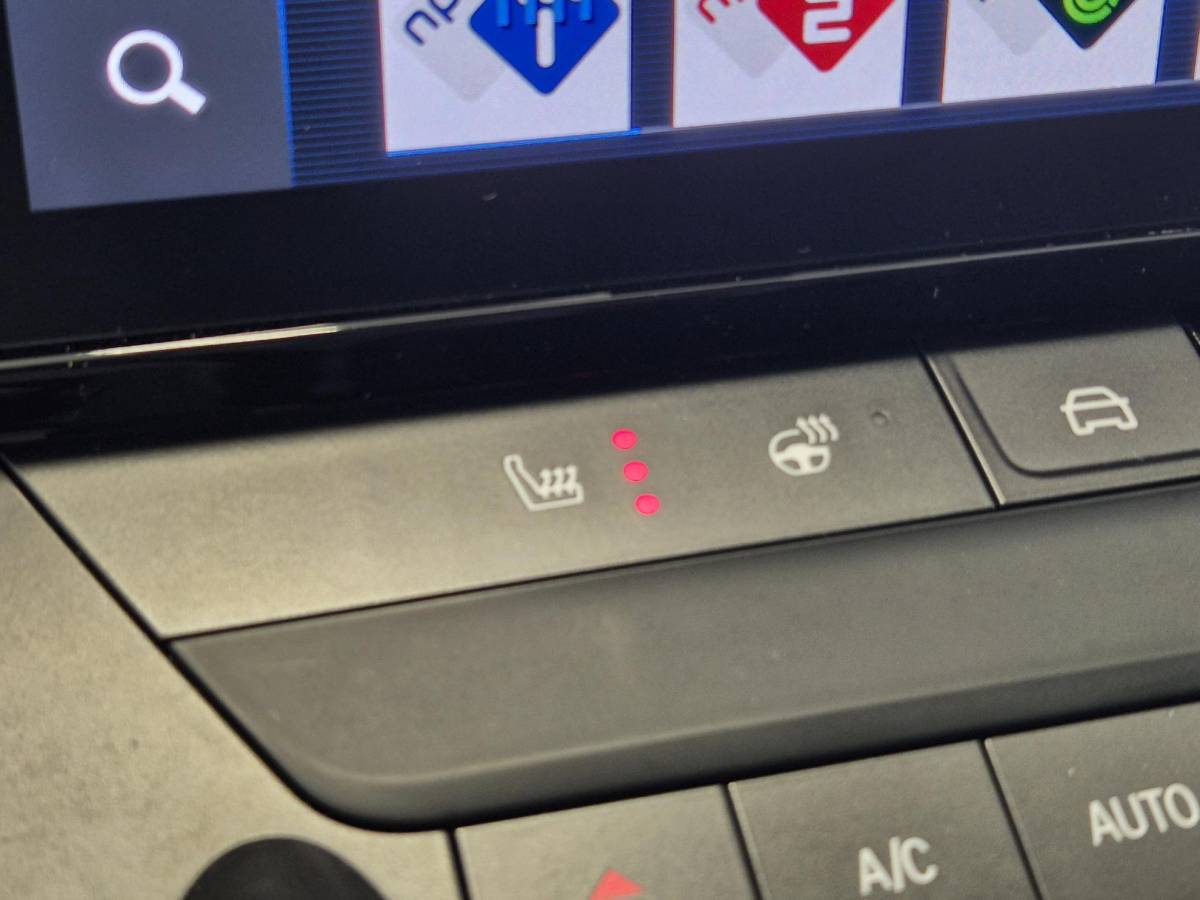Opel Astra Opel Astra 1.2 Turbo Edition | Apple CarPlay / Android Auto | Stoel- en stuurverwarming | AGR Comfortstoel | Parkeersensoren voor en achter |