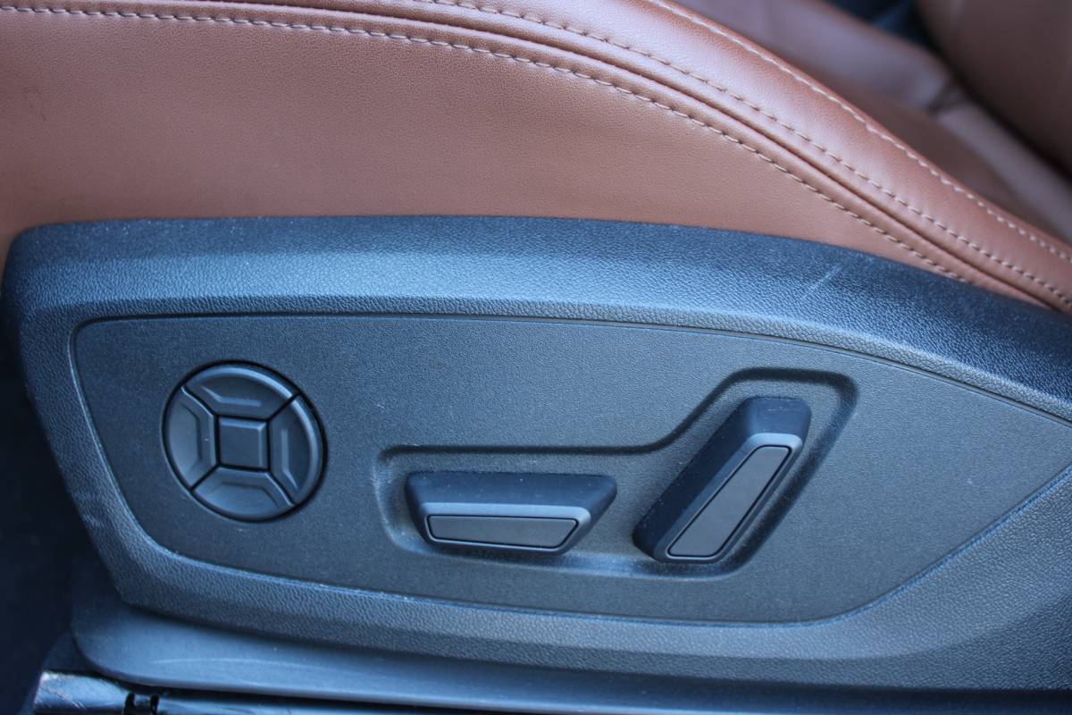 Audi Q3 Audi Q3 35 TFSI S-Line Vol-Leder Full-Led Virtual-Cockpit CarPlay