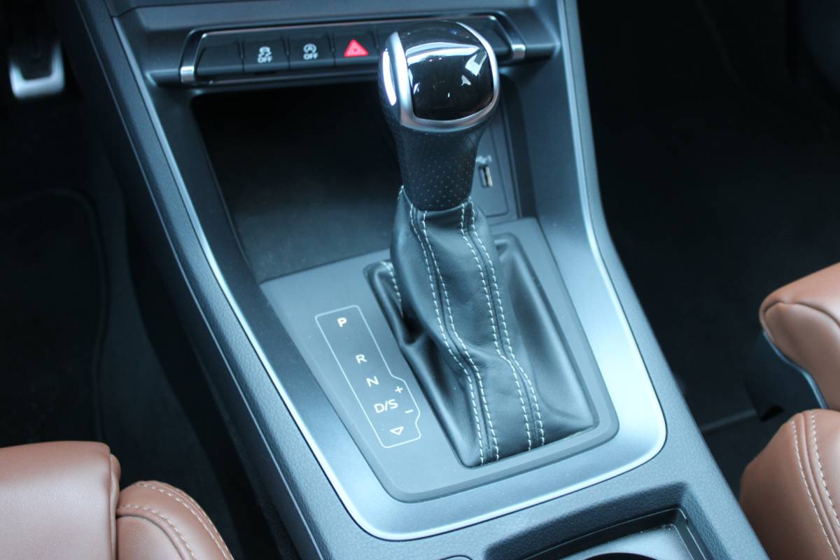 Audi Q3 Audi Q3 35 TFSI S-Line Vol-Leder Full-Led Virtual-Cockpit CarPlay