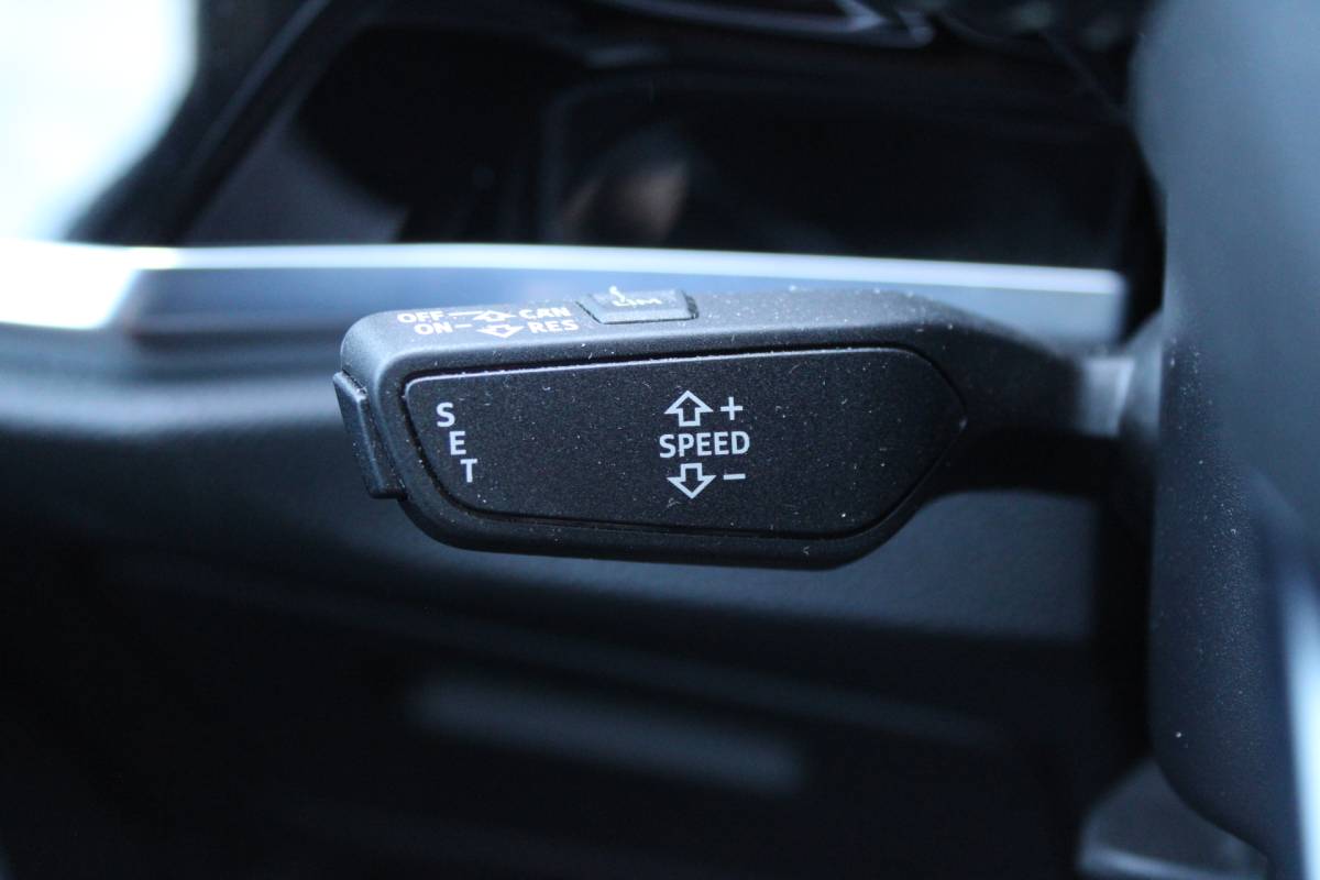 Audi Q3 Audi Q3 35 TFSI S-Line Vol-Leder Full-Led Virtual-Cockpit CarPlay