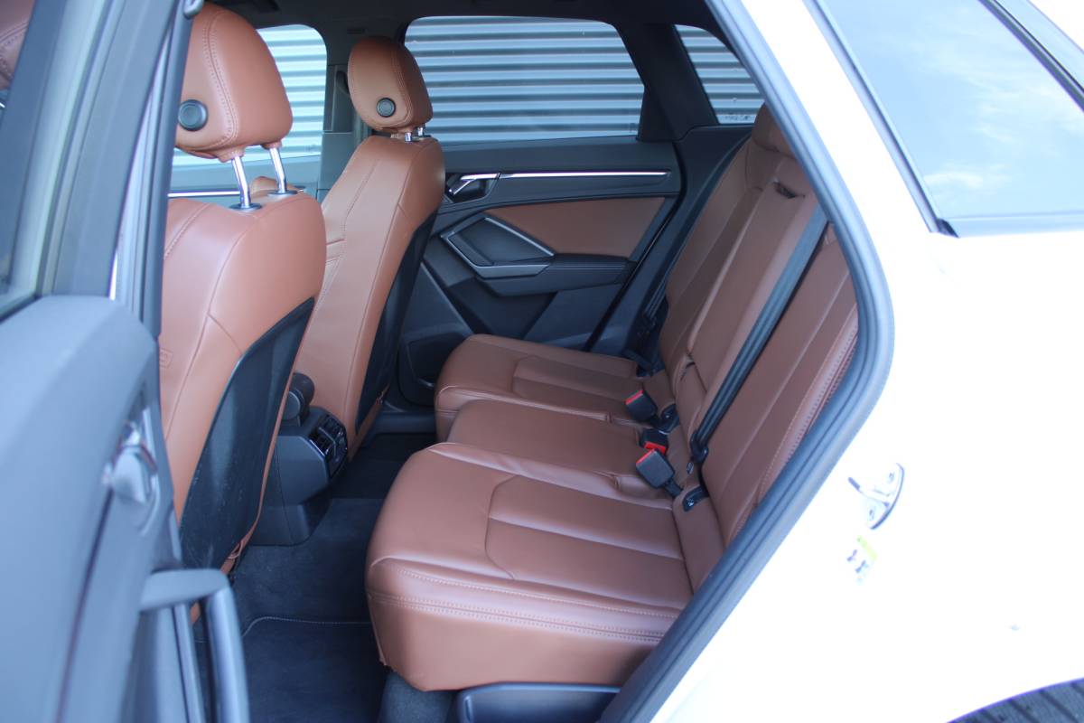 Audi Q3 Audi Q3 35 TFSI S-Line Vol-Leder Full-Led Virtual-Cockpit CarPlay